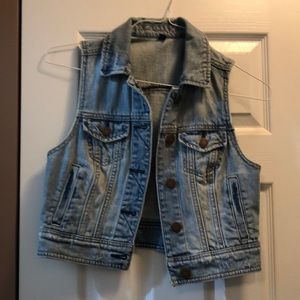 AE denim vest